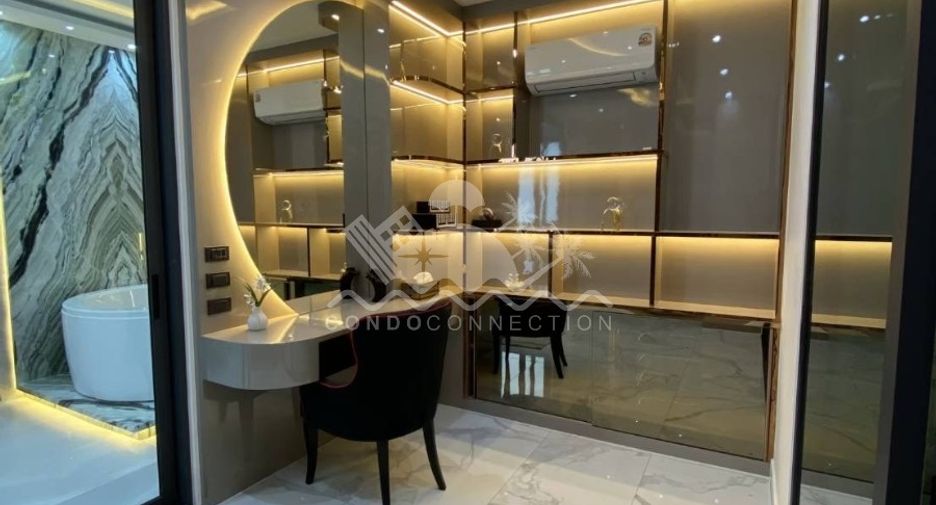 For sale 5 bedrooms house in East Pattaya, Pattaya