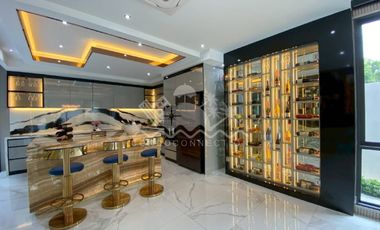 For sale 5 bedrooms house in East Pattaya, Pattaya
