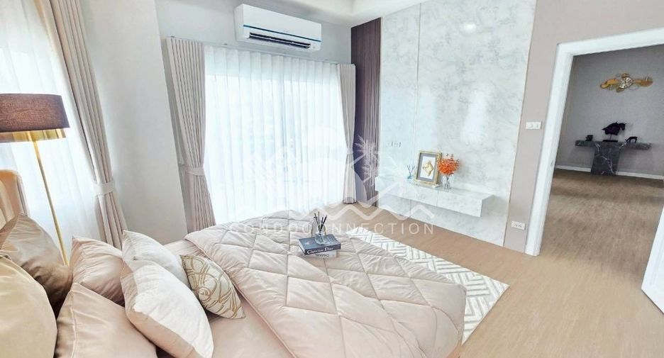For sale 4 bedrooms house in East Pattaya, Pattaya