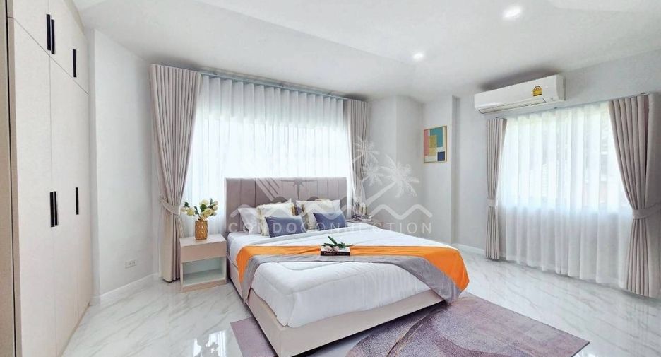 For sale 4 bedrooms house in East Pattaya, Pattaya