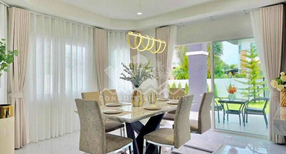 For sale 4 bedrooms house in East Pattaya, Pattaya