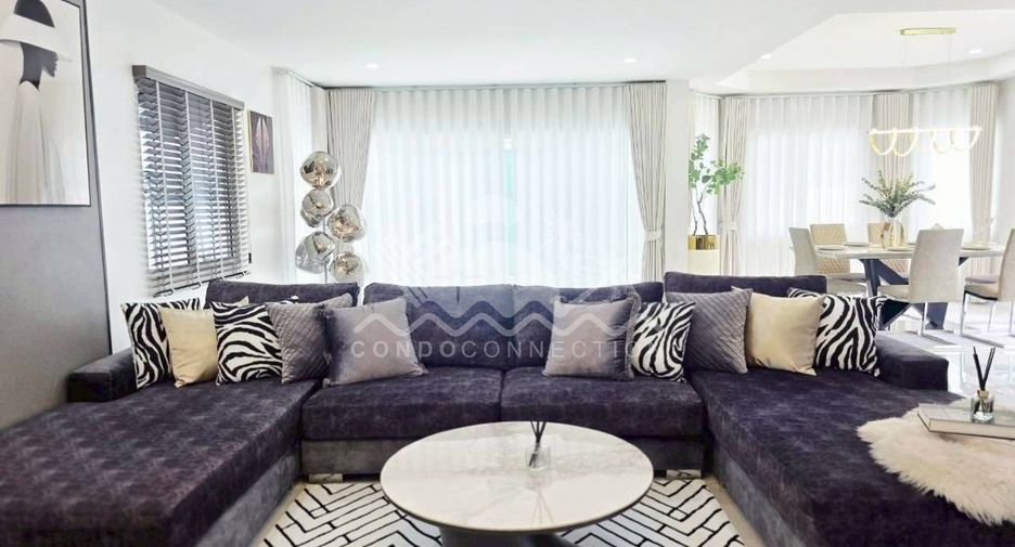 For sale 4 bedrooms house in East Pattaya, Pattaya