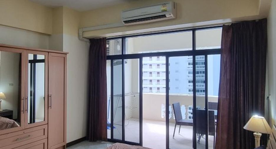 For sale studio condo in Pratumnak, Pattaya