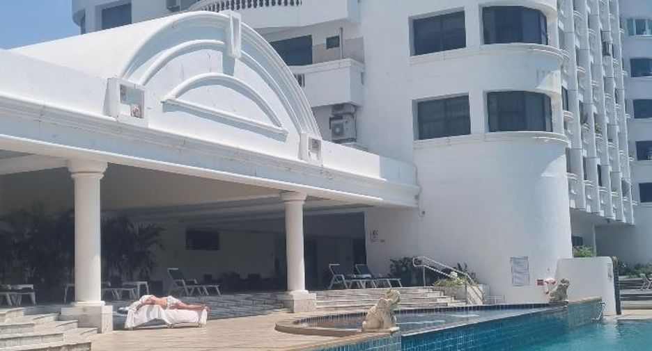 For sale studio condo in Pratumnak, Pattaya