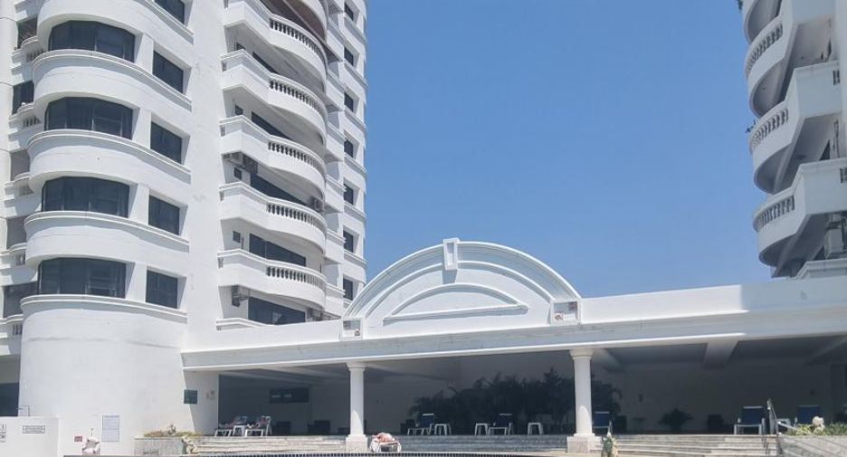For sale studio condo in Pratumnak, Pattaya