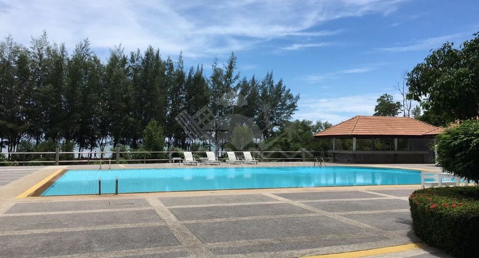 For sale 3 bedrooms condo in Sattahip, Chonburi