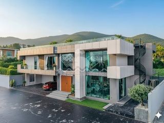 Casa en venta de 5 habitaciones en Bang Lamung, Chonburi