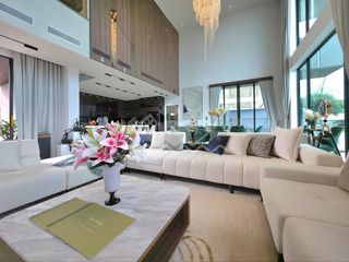 Casa en venta de 5 habitaciones en Bang Lamung, Chonburi