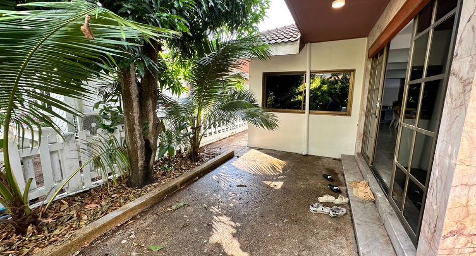 For sale 1 bed house in Pratumnak, Pattaya