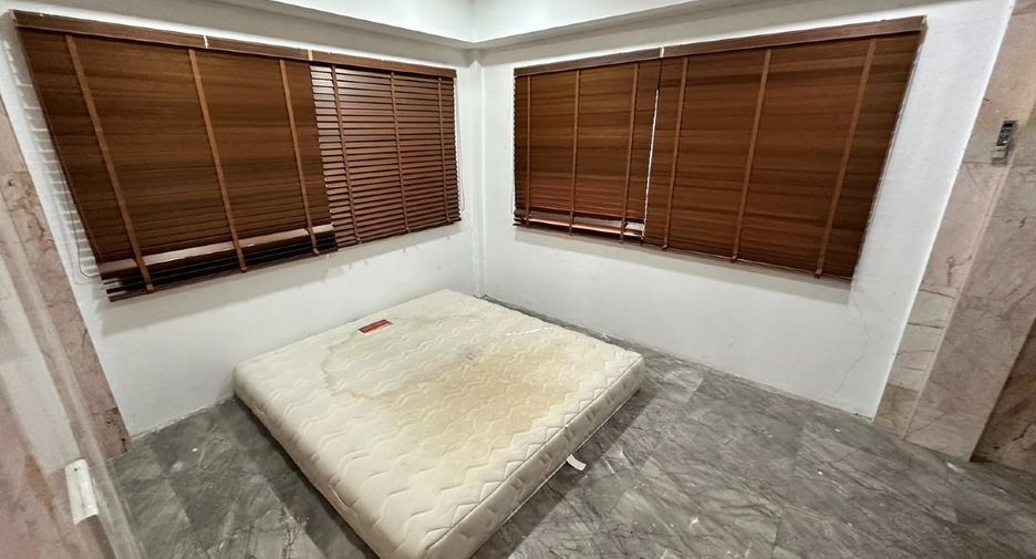 For sale 1 bed house in Pratumnak, Pattaya