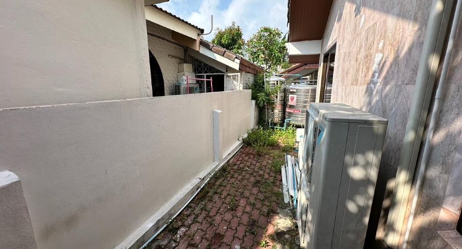 For sale 1 bed house in Pratumnak, Pattaya