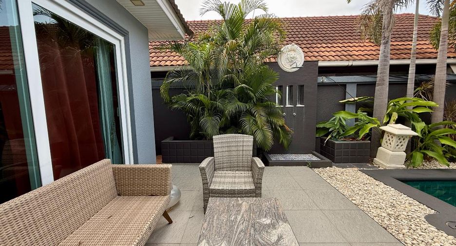 For sale 3 bedrooms house in Jomtien, Pattaya
