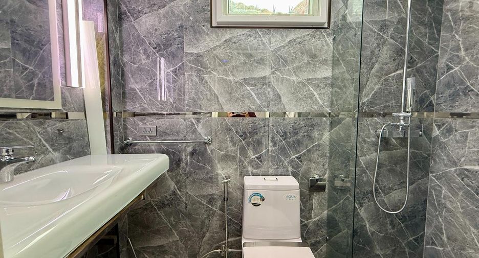 For sale 3 bedrooms house in Jomtien, Pattaya