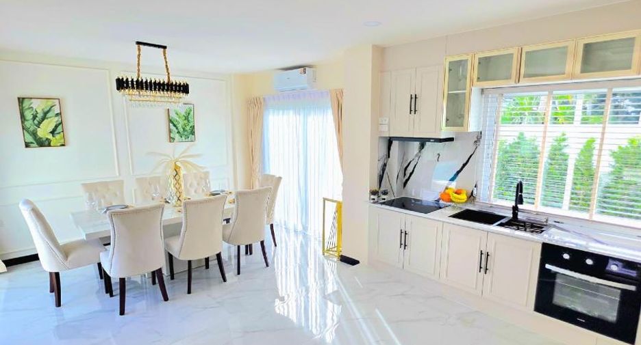 Haus zum Kauf mit 5 Zimmer in East Pattaya, Pattaya