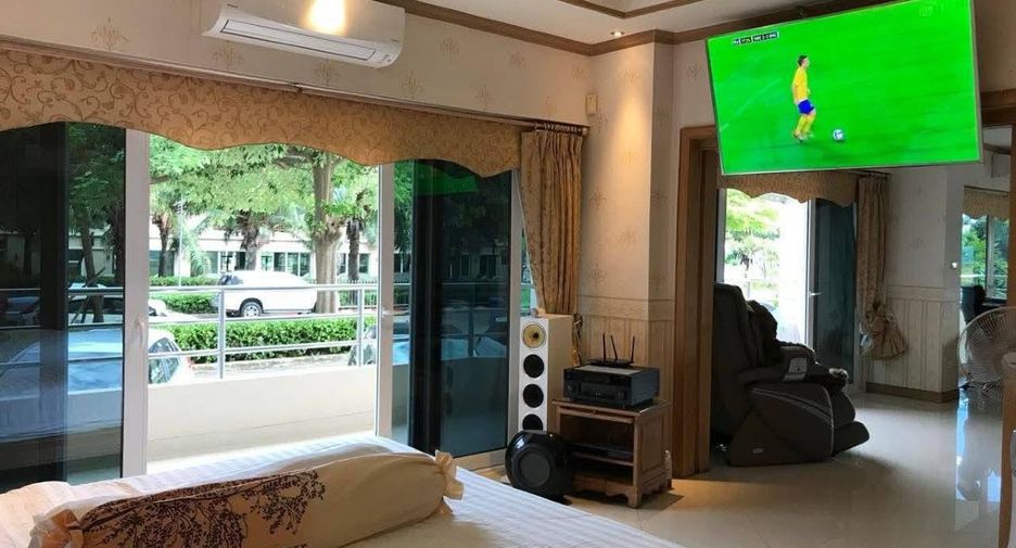 For sale 2 bedrooms condo in Pratumnak, Pattaya