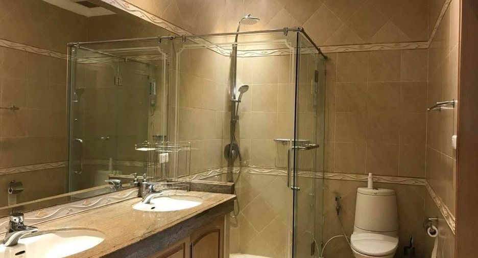 For sale 2 bedrooms condo in Pratumnak, Pattaya