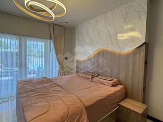 Haus zum Kauf mit 5 Zimmer in Bang Lamung, Chonburi
