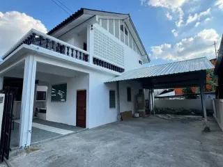 For sale 2 bedrooms house in Mueang Chiang Mai, Chiang Mai