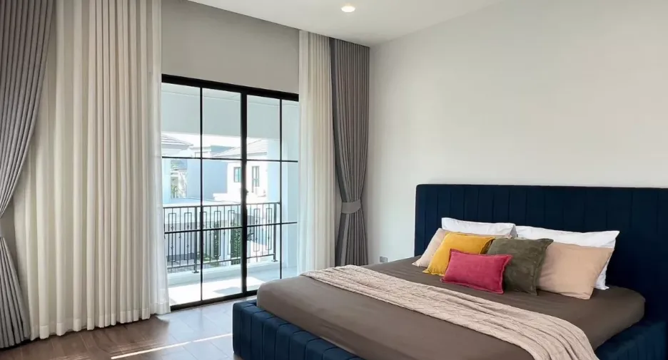 ให้เช่า 4 ห้องนอน บ้านเดี่ยว ใน คันนายาว, กรุงเทพฯ