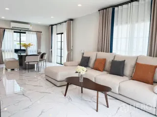 ให้เช่า 4 ห้องนอน บ้านเดี่ยว ใน คันนายาว, กรุงเทพฯ