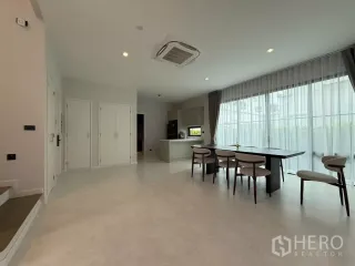 À louer et à vendre 4 chambres maison à Bang Phli, Samut Prakan