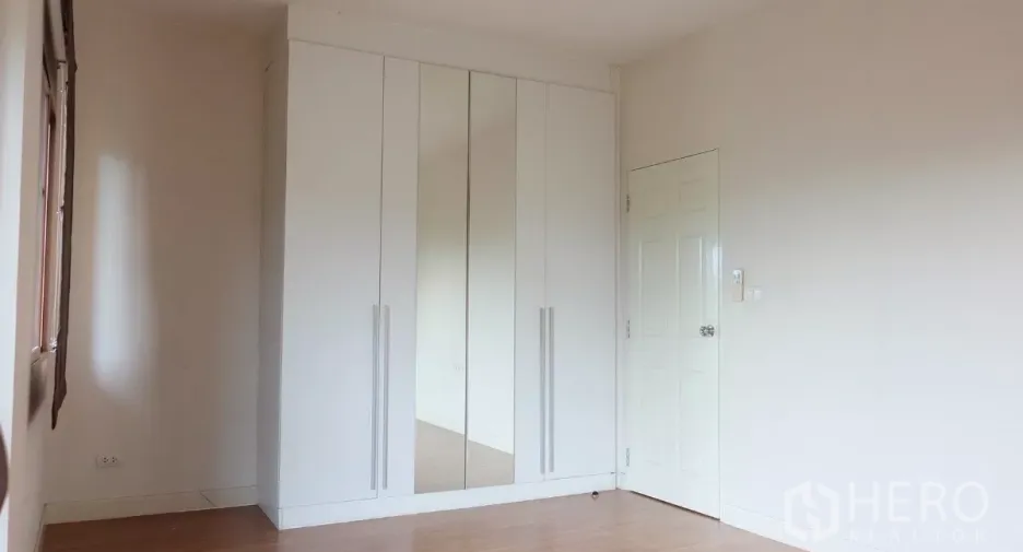 For sale 3 bedrooms house in Bang Phli, Samut Prakan