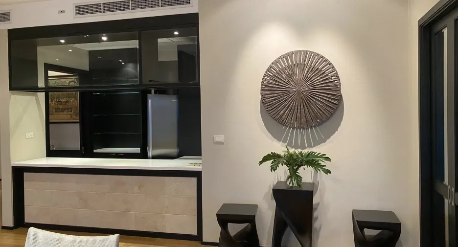 For rent 3 bedrooms condo in Khlong Toei, Bangkok