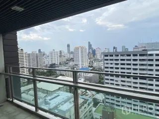 For rent 3 bedrooms condo in Khlong Toei, Bangkok
