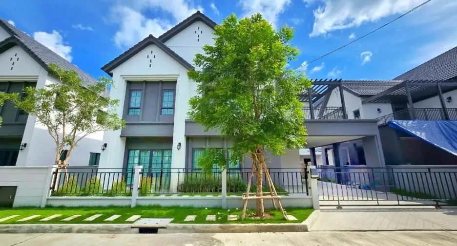 For rent 4 bedrooms house in Bang Phli, Samut Prakan