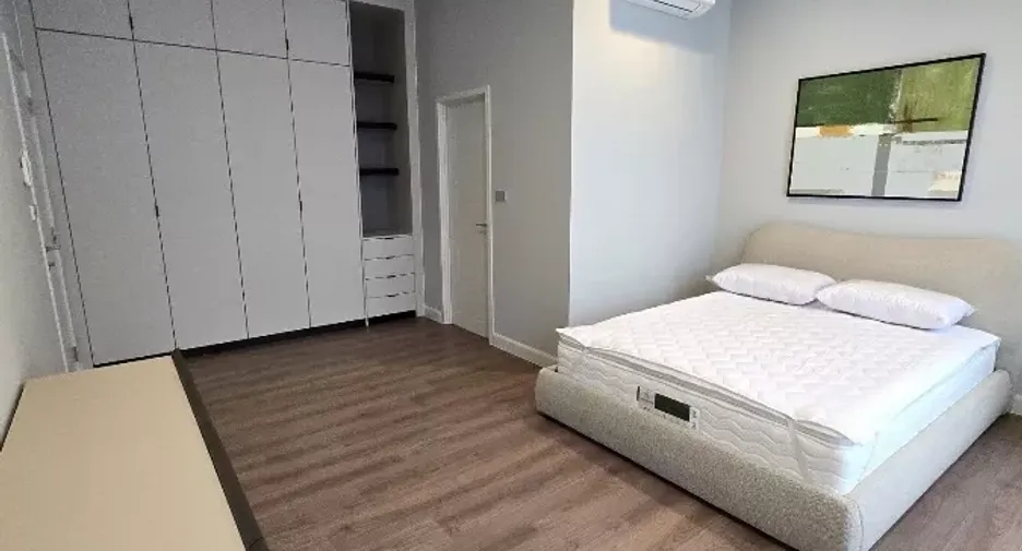 Haus zur Miete mit 5 Zimmer in Bang Phli, Samut Prakan