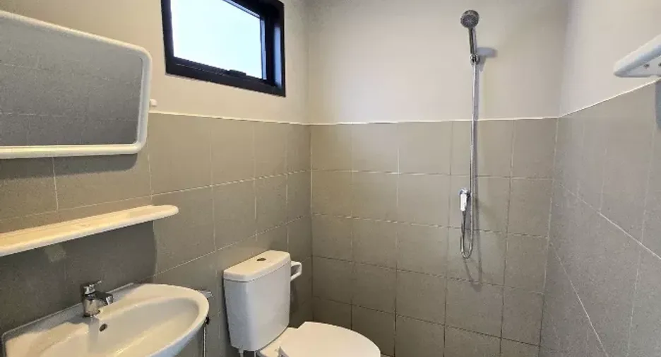 Haus zur Miete mit 5 Zimmer in Bang Phli, Samut Prakan