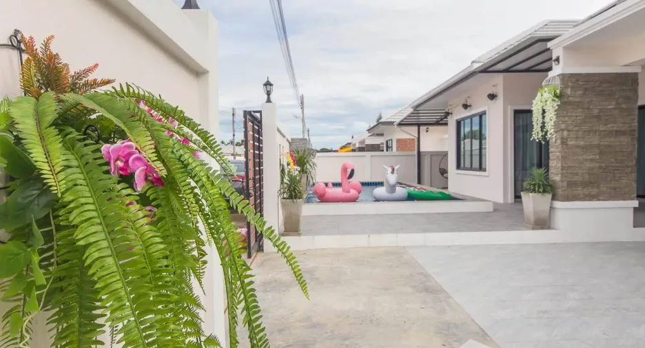 For sale and for rent 3 bedrooms villa in Hua Hin, Prachuap Khiri Khan
