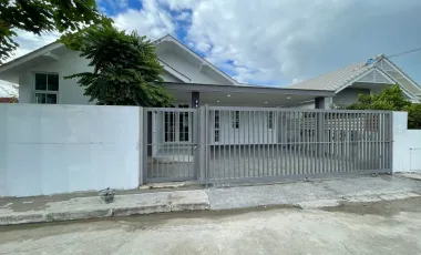 For rent 3 bedrooms house in San Kamphaeng, Chiang Mai