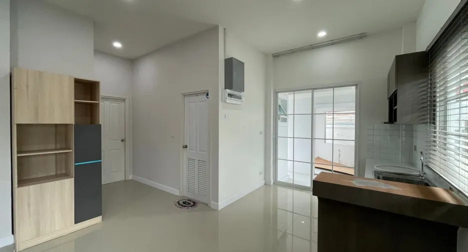 For rent 3 bedrooms house in San Kamphaeng, Chiang Mai