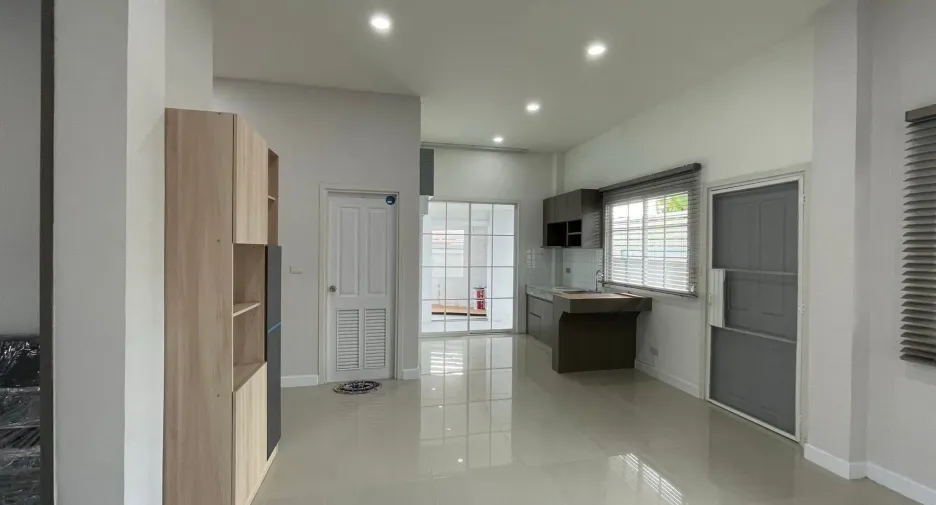 For rent 3 bedrooms house in San Kamphaeng, Chiang Mai