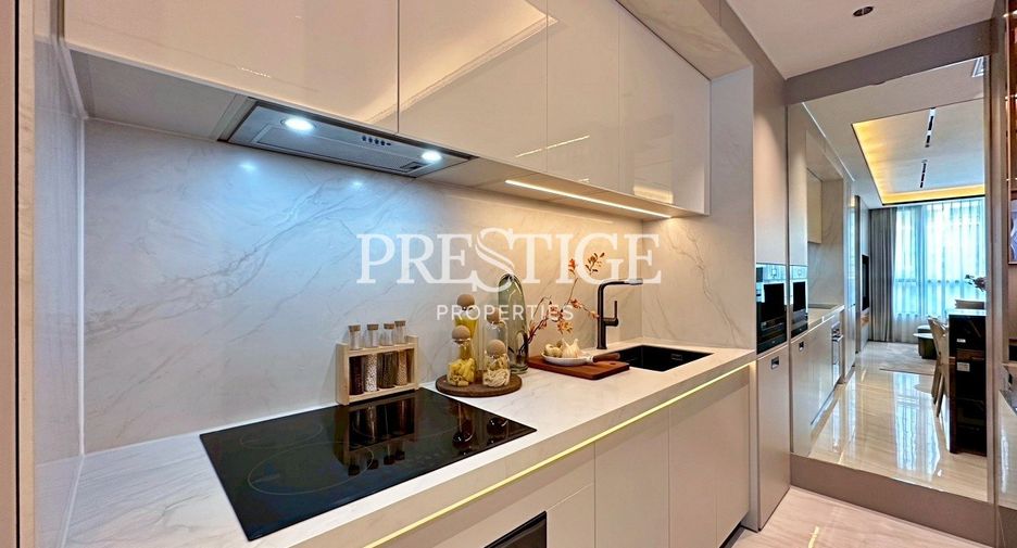 For sale 2 bedrooms condo in Pratumnak, Pattaya