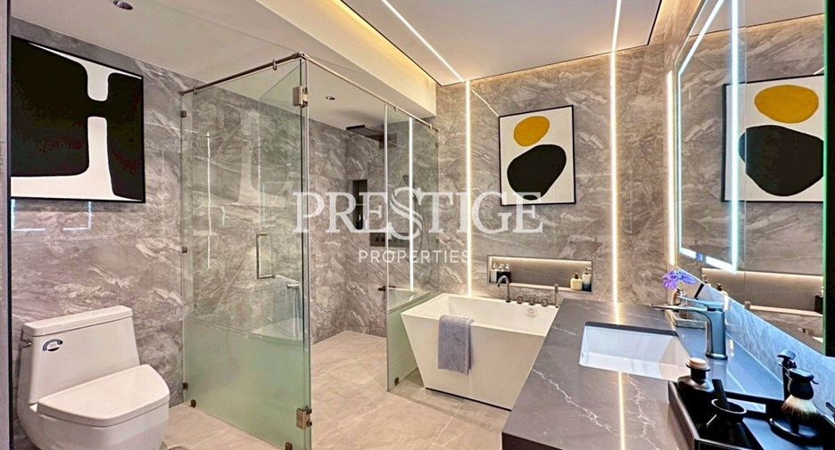For sale 2 bedrooms condo in Pratumnak, Pattaya