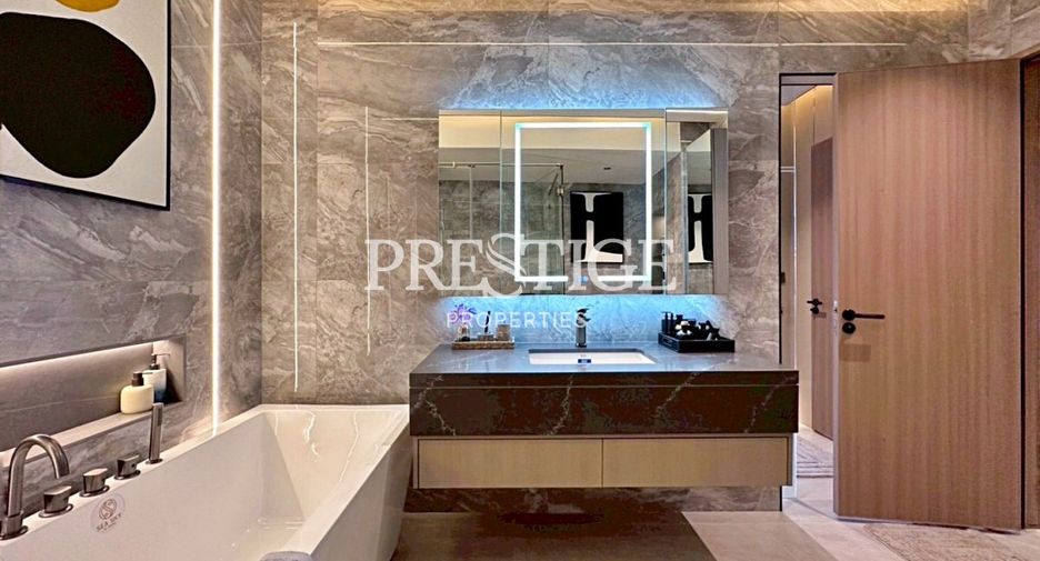 For sale 2 bedrooms condo in Pratumnak, Pattaya