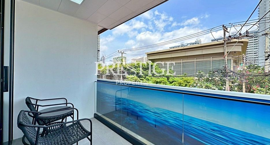 For sale 2 bedrooms condo in Pratumnak, Pattaya
