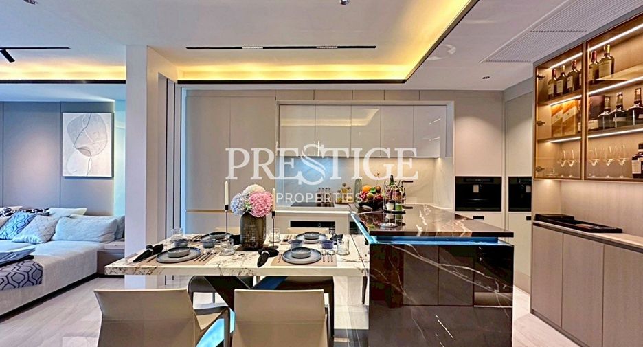 For sale 2 bedrooms condo in Pratumnak, Pattaya
