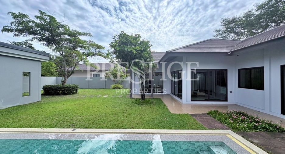For rent 3 bedrooms house in Huay Yai, Pattaya