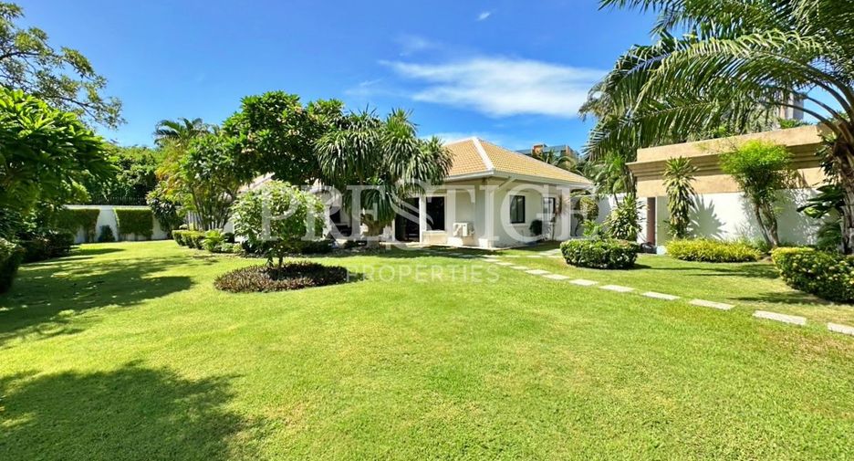 For rent 3 bedrooms house in Jomtien, Pattaya