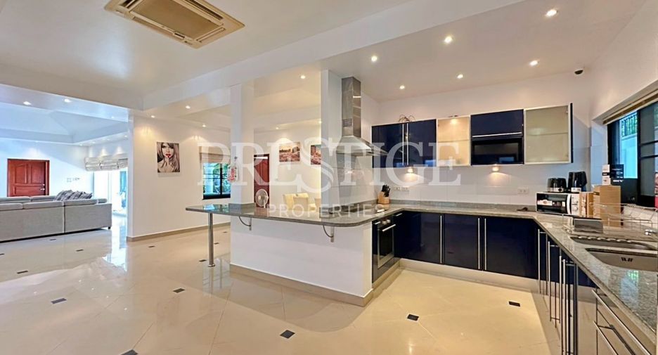 For rent 3 bedrooms house in Jomtien, Pattaya