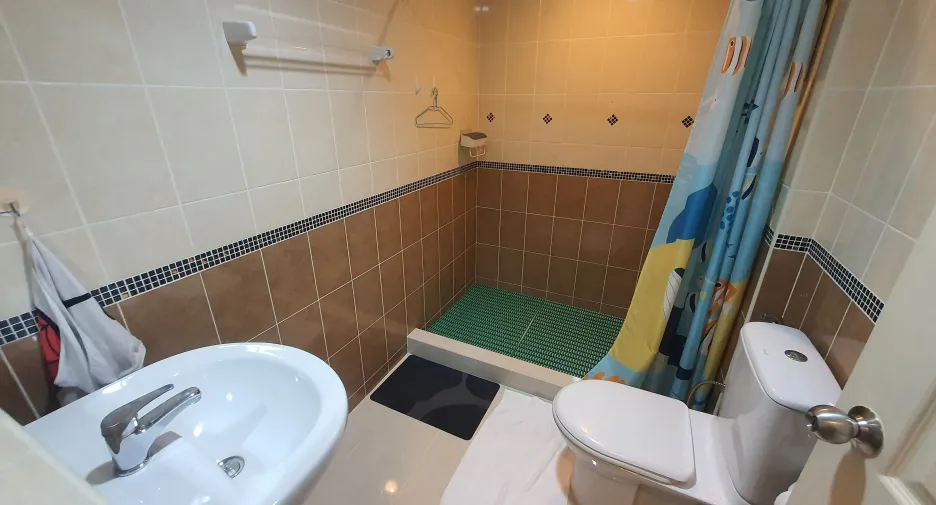 For sale 4 bedrooms townhouse in Wang Thonglang, Bangkok