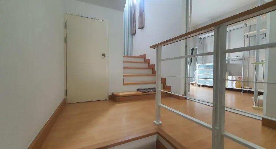 For sale 4 bedrooms townhouse in Wang Thonglang, Bangkok