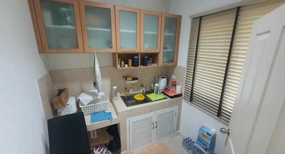 For sale 4 bedrooms townhouse in Wang Thonglang, Bangkok