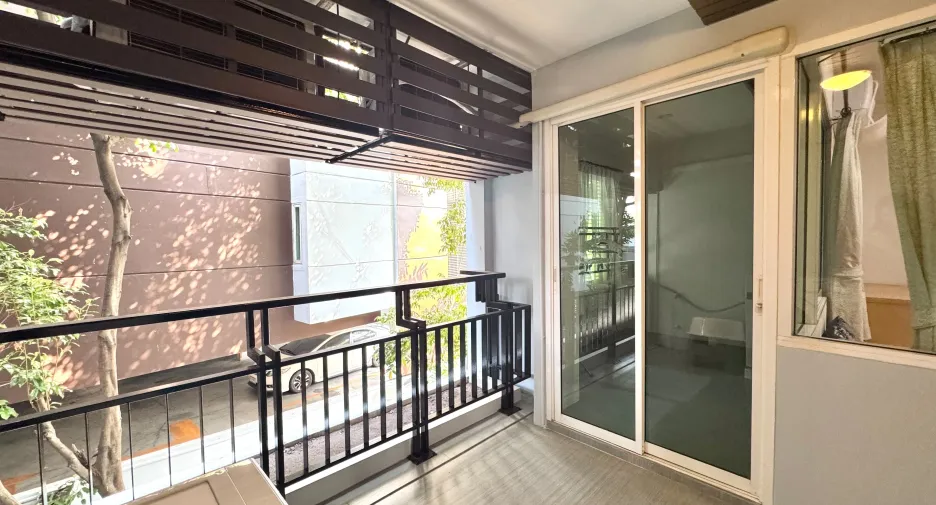 For sale 1 bed condo in Phra Khanong, Bangkok