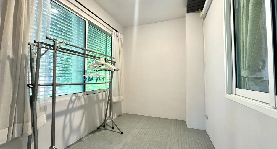 For sale 1 bed condo in Phra Khanong, Bangkok
