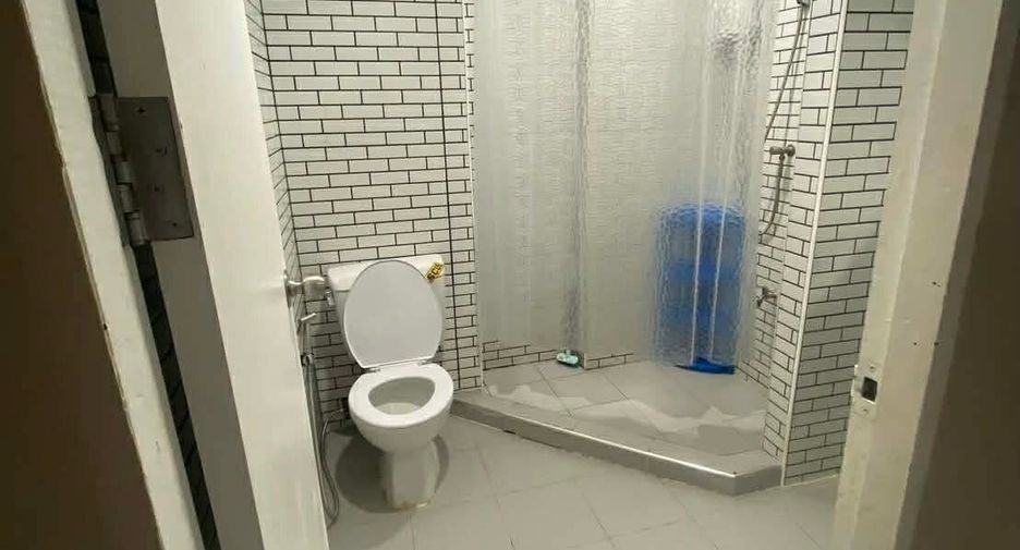 For rent 1 bed condo in Wang Thonglang, Bangkok