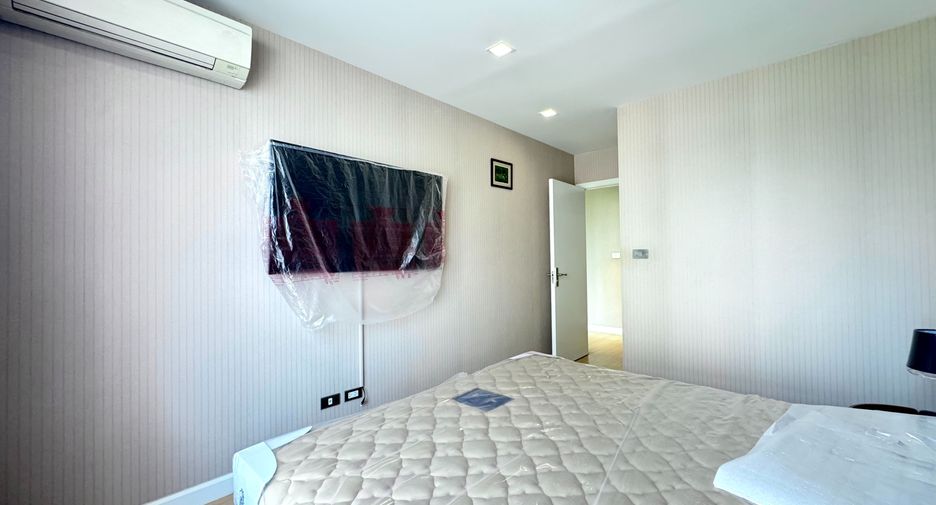 For sale 2 ベッドルーム condo in Phra Khanong, Bangkok